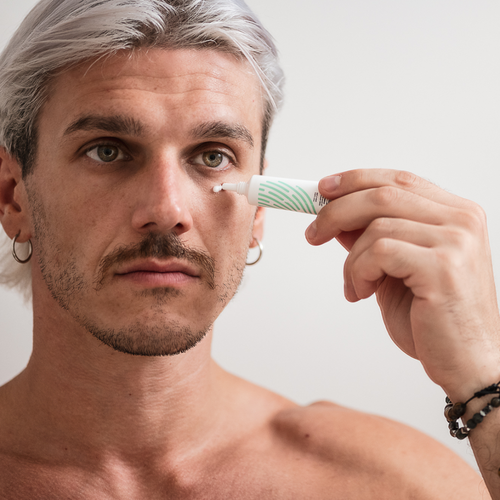 Siero anti età, dona uno sguardo più giovane e riposato | Garberia