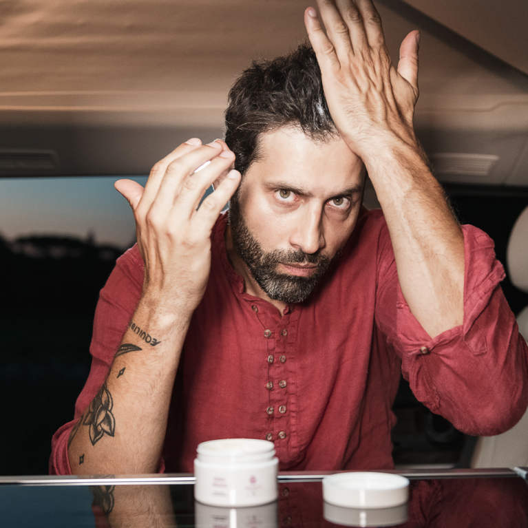 Cera Lucida, forte e emodella i capelli, li nutre e li protegge | Garberia Cera Lucida, forte e emodella i capelli, li nutre e li protegge | Garberia